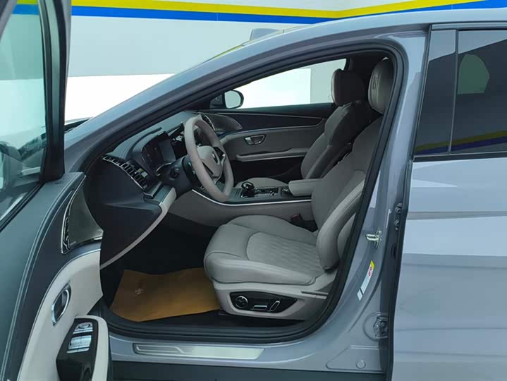 Фото 9 - BYD Han