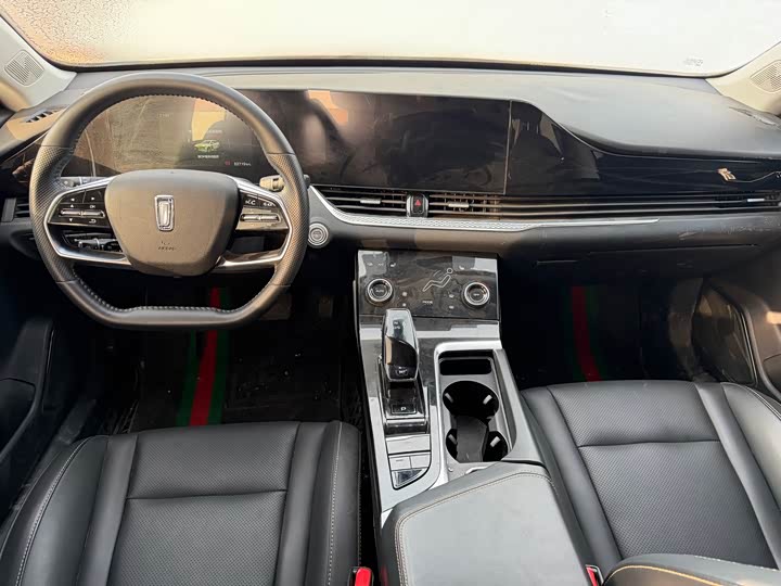 Фото 6 - Bestune B70