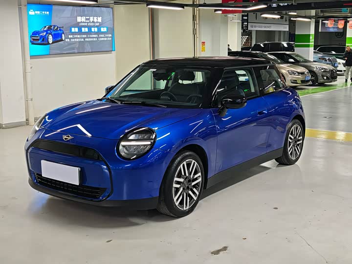 Фото 1 - Mini Cooper