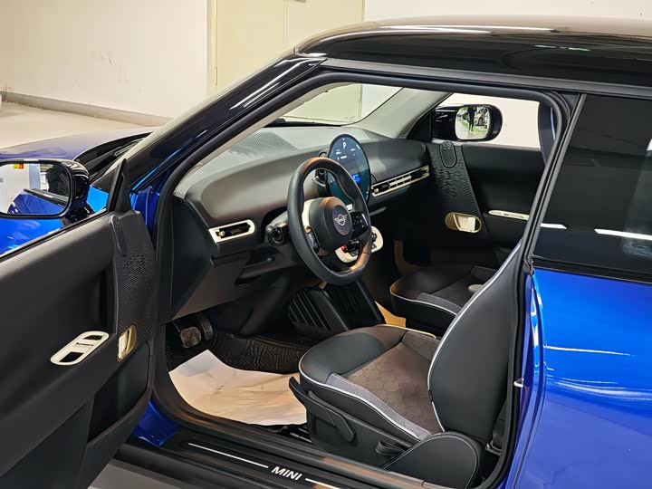 Фото 4 - Mini Cooper