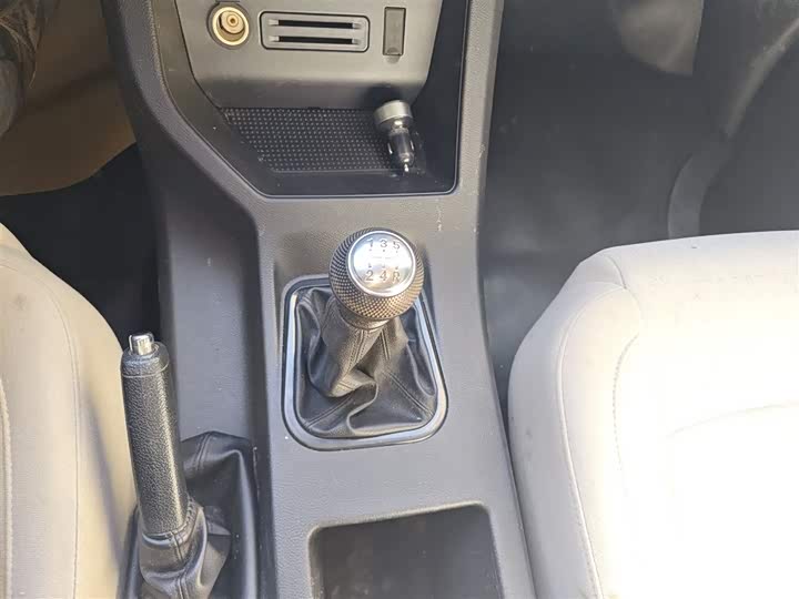 Фото 6 - Dongfeng Forthing Lingzhi M5