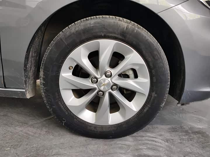 Фото 6 - Chevrolet Onix (Cavalier)