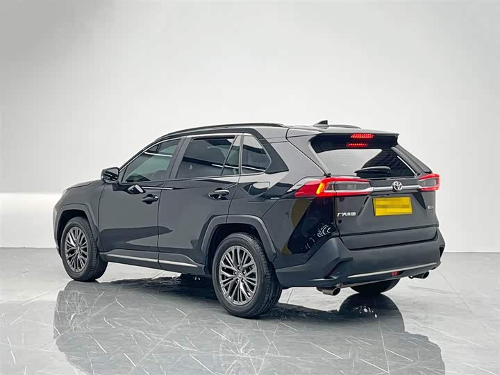 Фото 4 - Toyota Wildlander