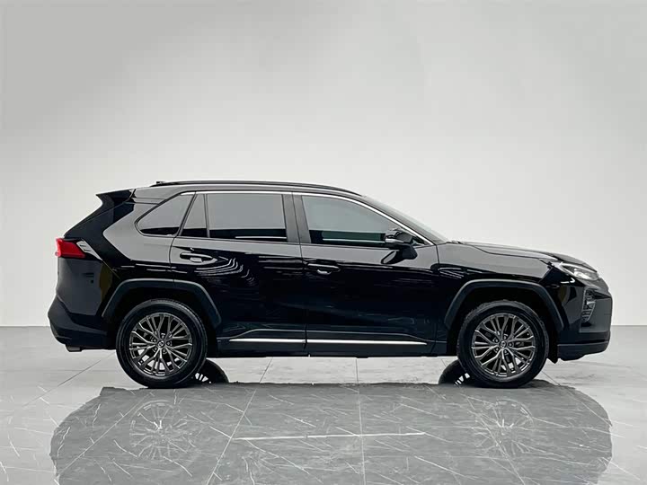 Фото 7 - Toyota Wildlander