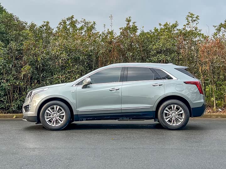 Фото 6 - Cadillac XT5