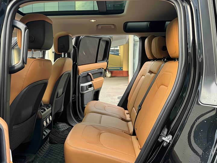 Фото 7 - Land Rover Defender