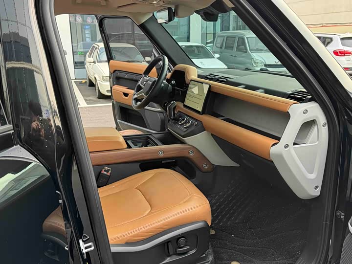 Фото 9 - Land Rover Defender