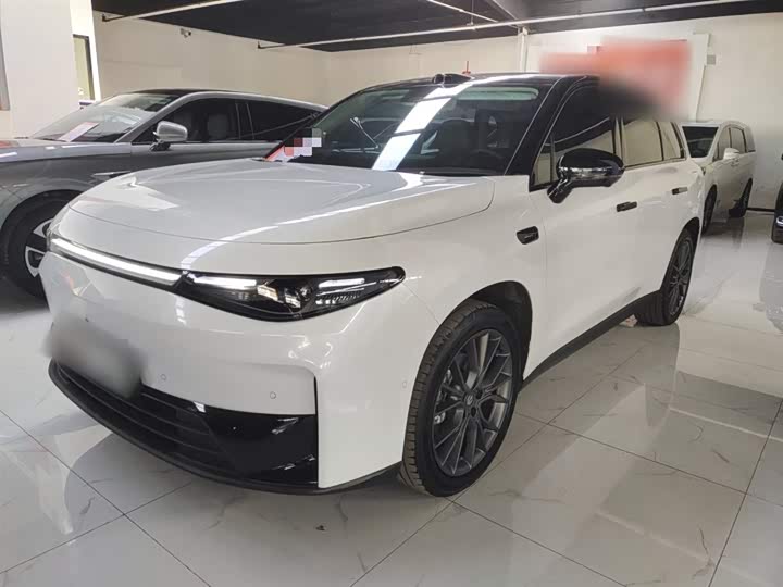 Фото 2 - Leapmotor C10