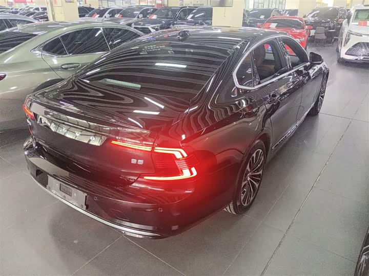 Фото 7 - Volvo S90