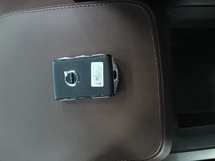 Фото 9 - Volvo S90