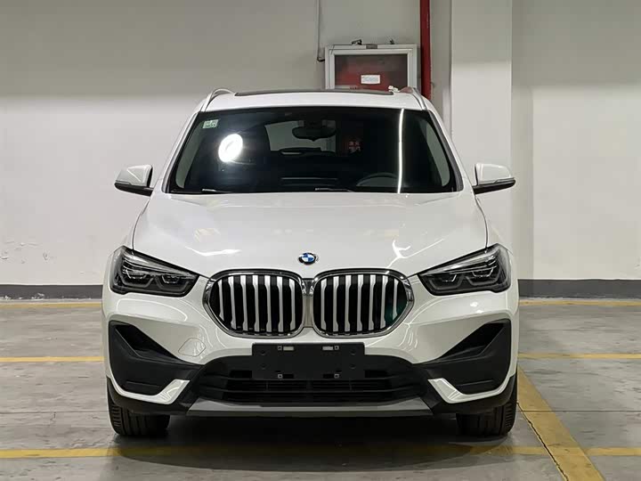 Фото 2 - BMW X1