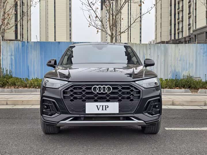 Фото 2 - Audi Q5L