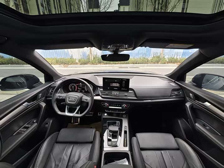 Фото 4 - Audi Q5L