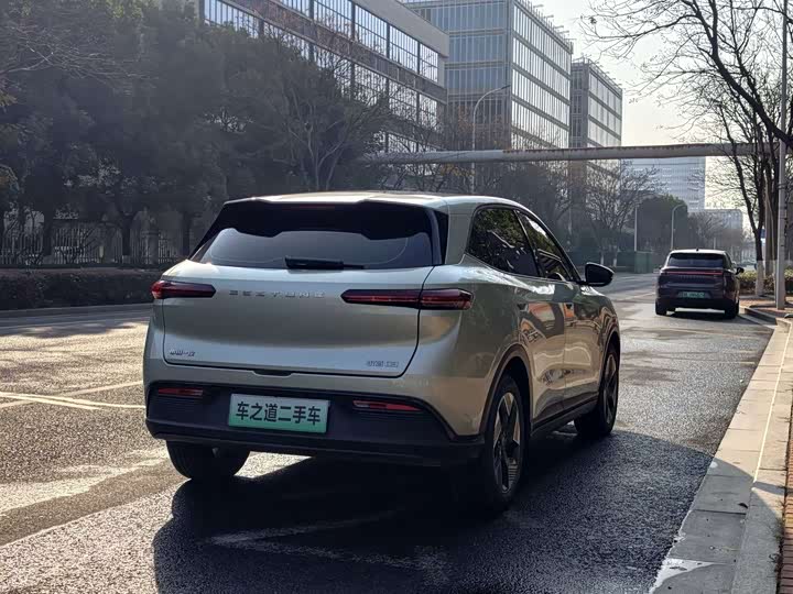 Фото 7 - Bestune 03