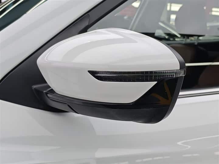 Фото 3 - Geely Vision X6