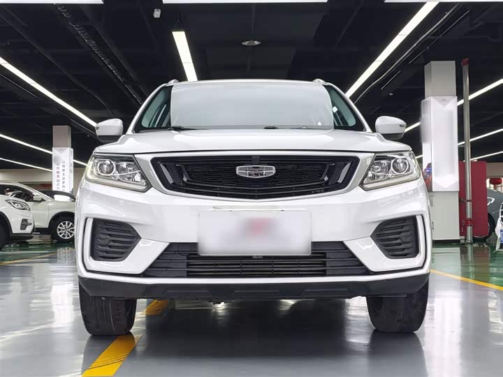 Фото 9 - Geely Vision X6