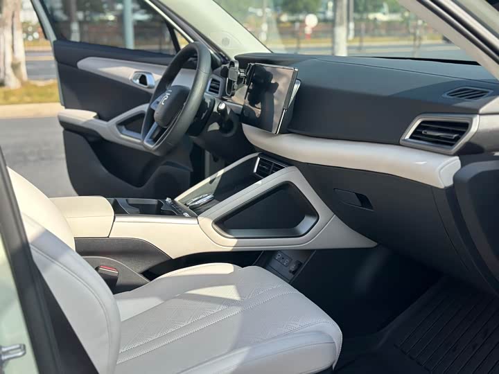 Фото 7 - BYD Yuan Up