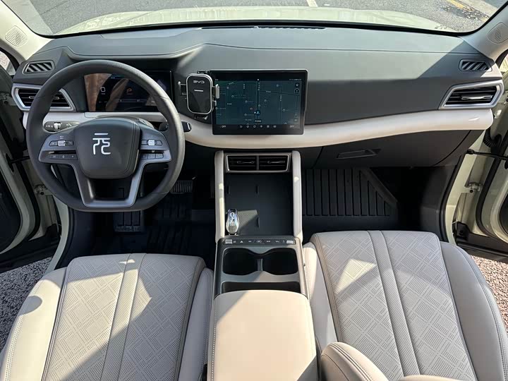 Фото 9 - BYD Yuan Up