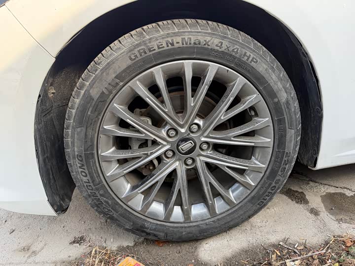 Фото 5 - Bestune B70