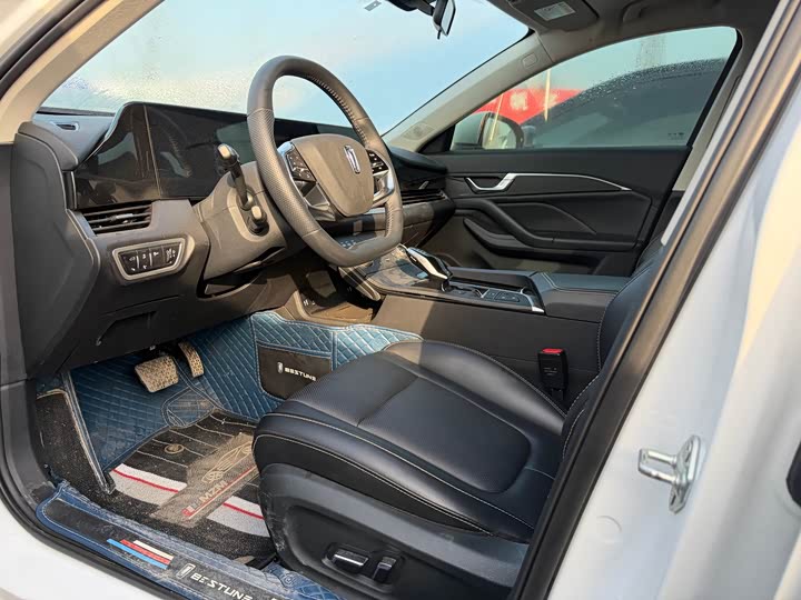 Фото 7 - Bestune B70