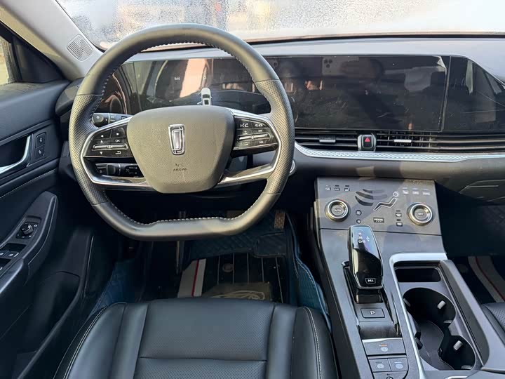 Фото 9 - Bestune B70