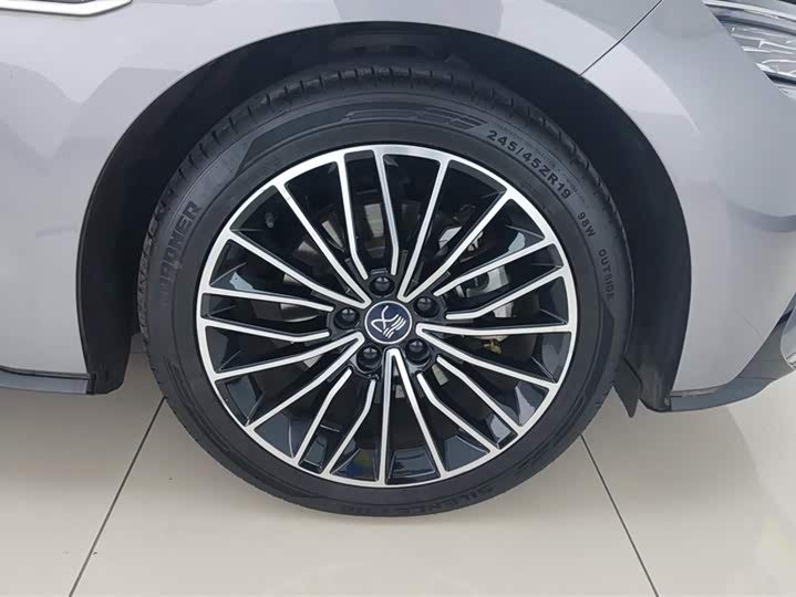 Фото 6 - BYD Han