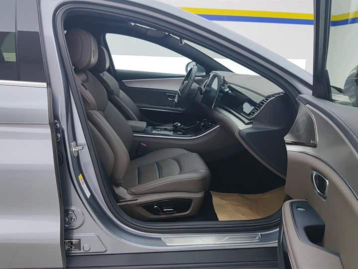 Фото 8 - BYD Han