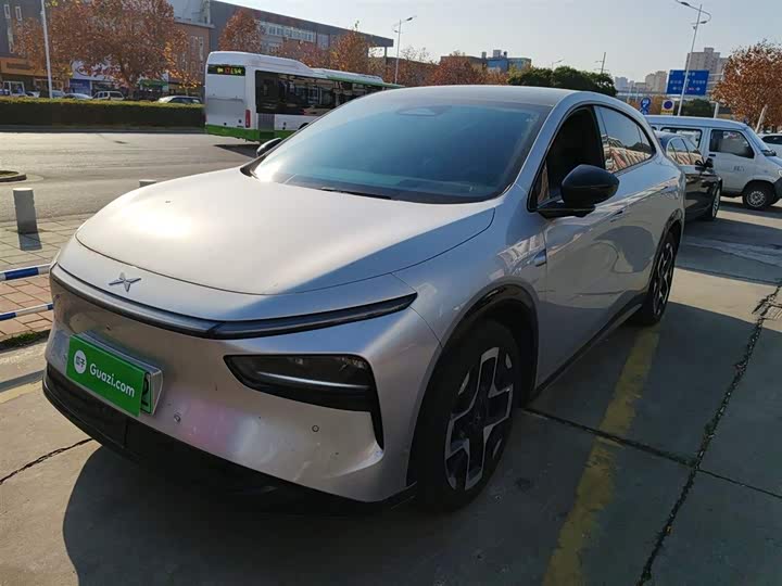 Фото 2 - XPeng G7