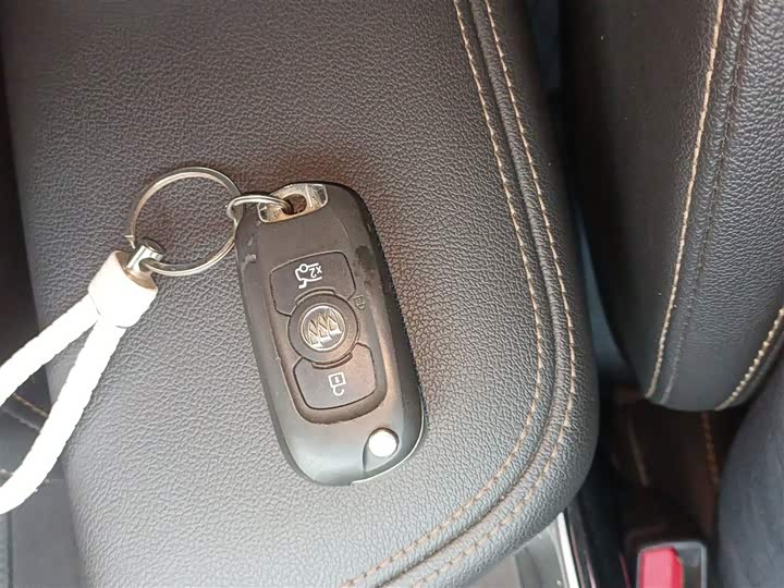 Фото 9 - Buick Verano