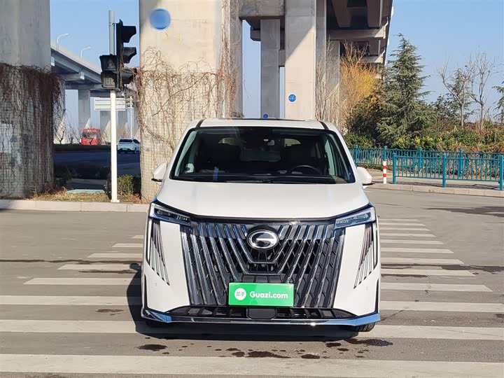 Фото 3 - GAC Trumpchi M8