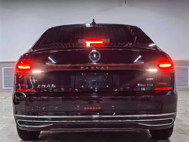 Фото 5 - Volkswagen Passat