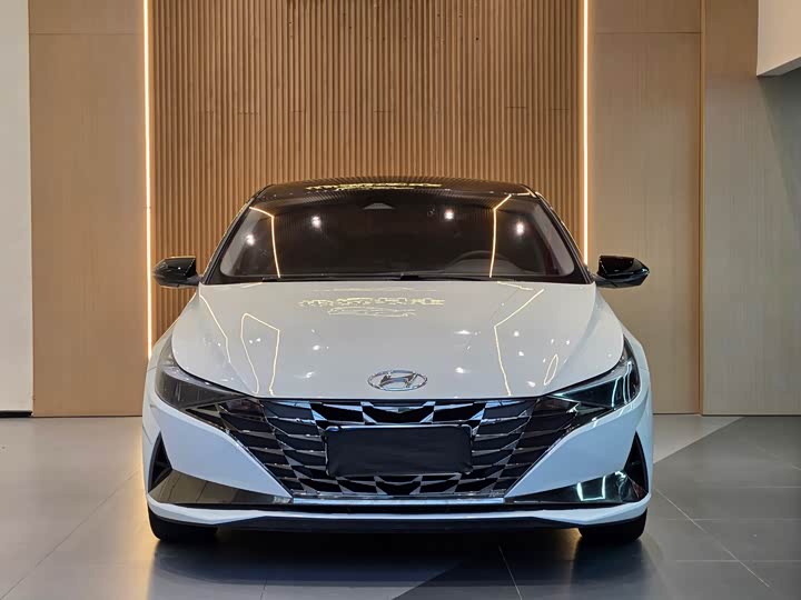 Фото 2 - Hyundai Elantra N line