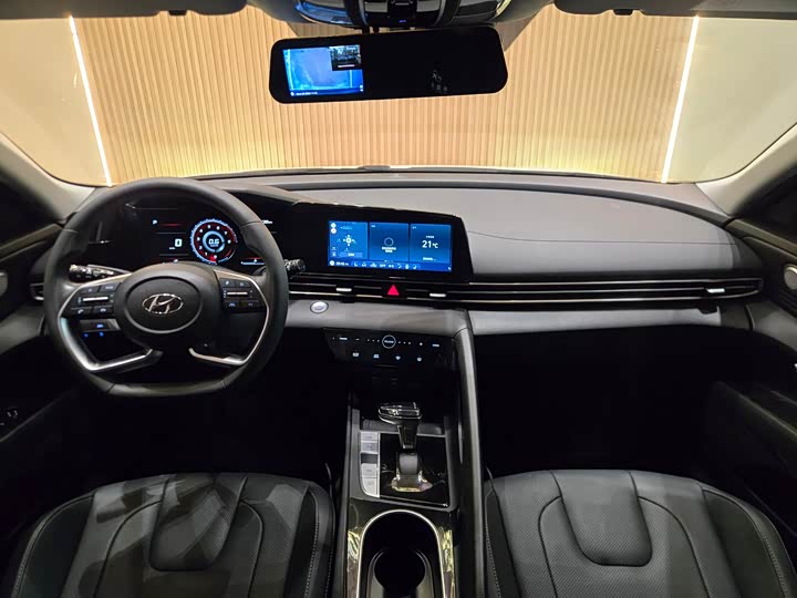 Фото 7 - Hyundai Elantra N line