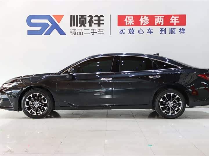 Фото 6 - Toyota Avalon