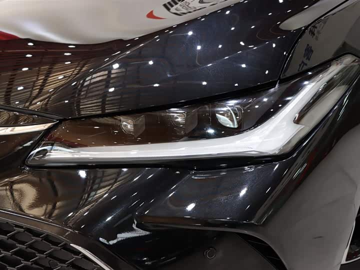 Фото 7 - Toyota Avalon