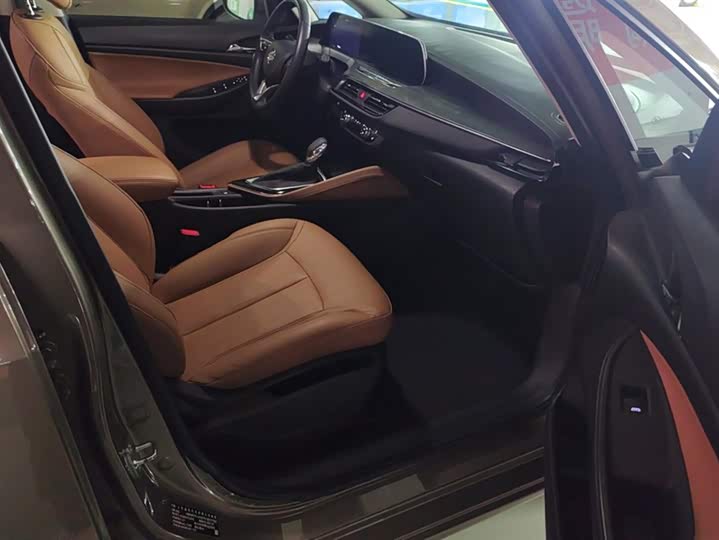 Фото 8 - Buick GL6