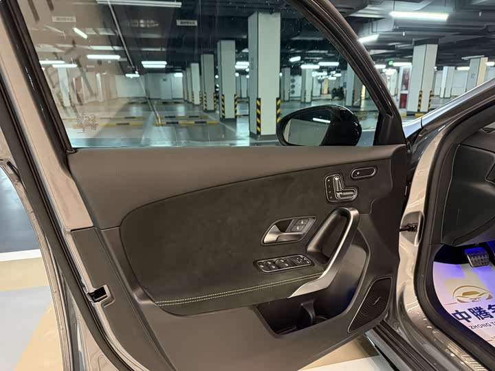 Фото 8 - Mercedes-Benz A-Class AMG