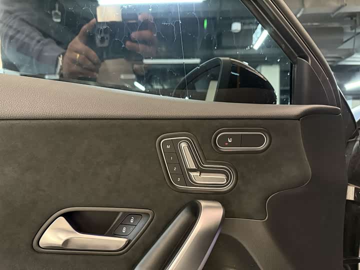 Фото 9 - Mercedes-Benz A-Class AMG