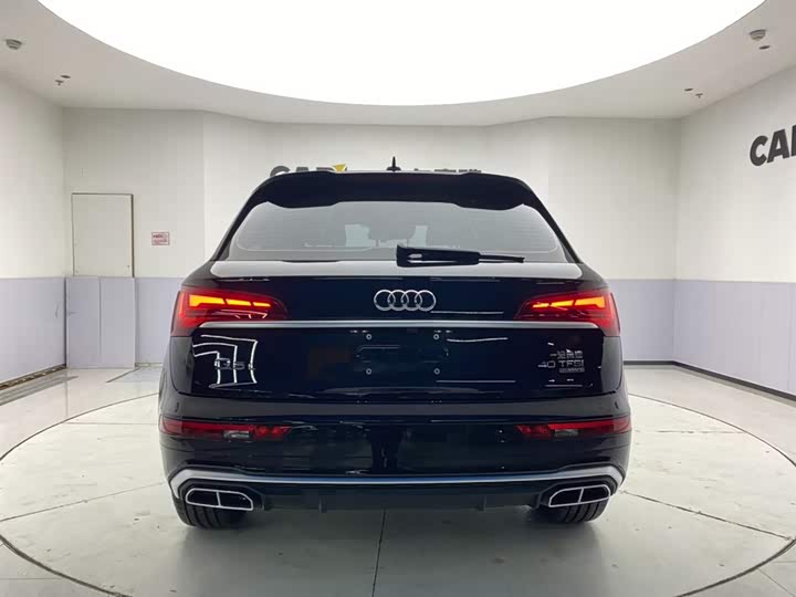 Фото 6 - Audi Q5L