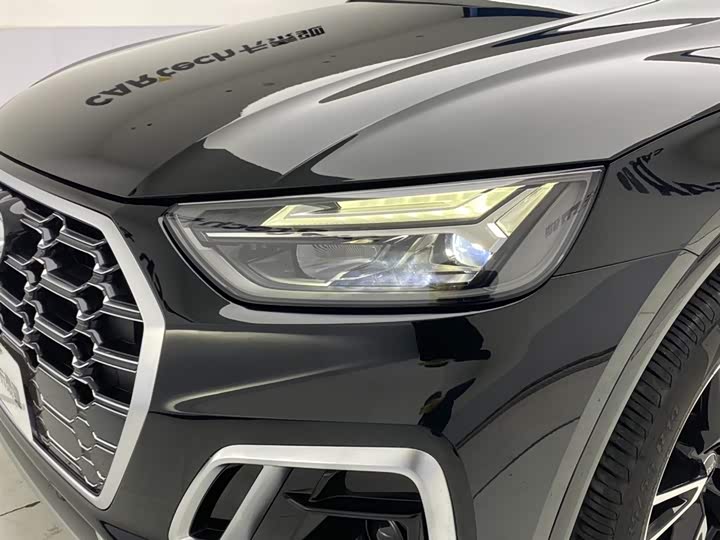 Фото 9 - Audi Q5L