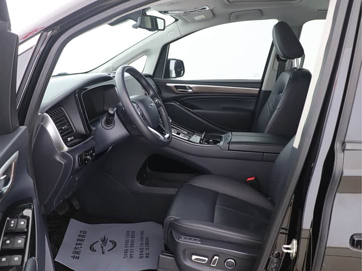 Фото 9 - GAC Trumpchi M8