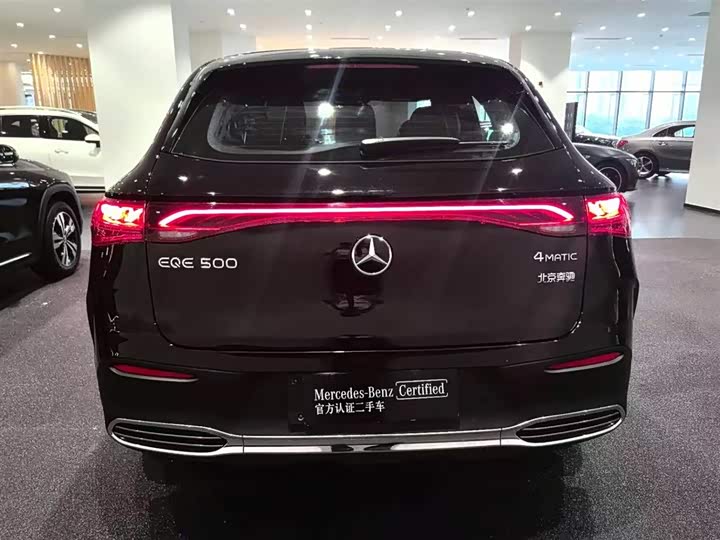 Фото 2 - Mercedes-Benz EQE SUV