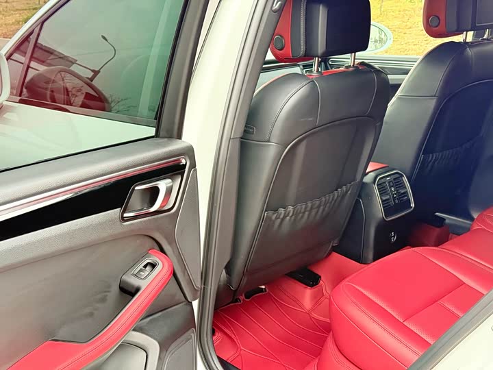 Фото 9 - Porsche Macan