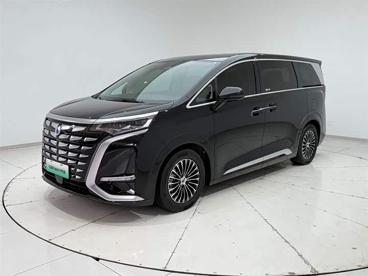 Фото 5 - Denza D9