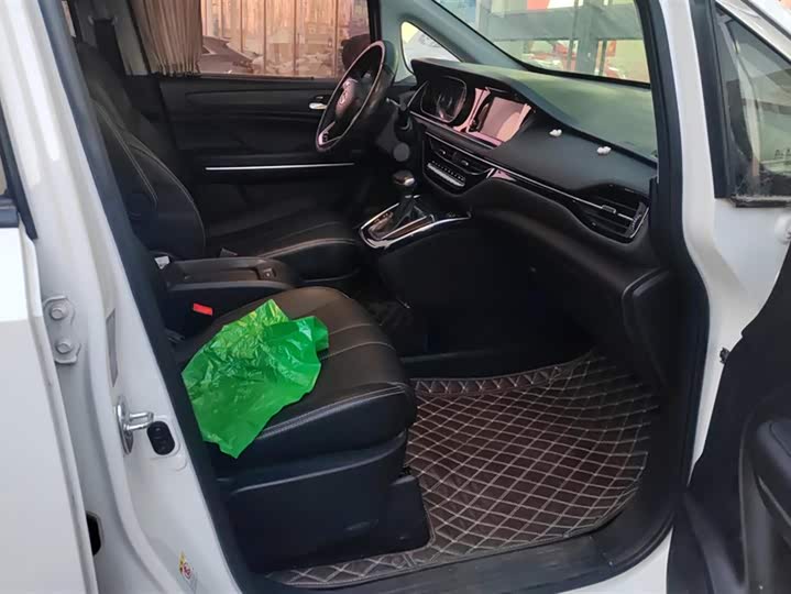 Фото 8 - GAC Trumpchi M6