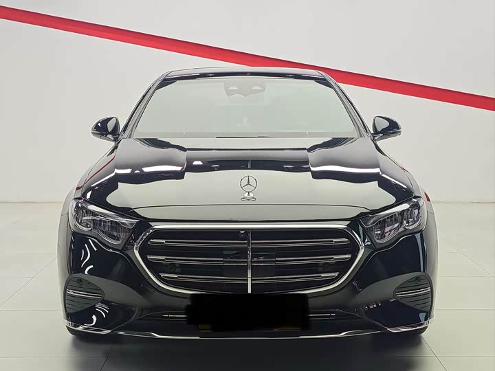 Фото 2 - Mercedes-Benz E-Class