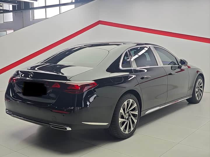 Фото 8 - Mercedes-Benz E-Class