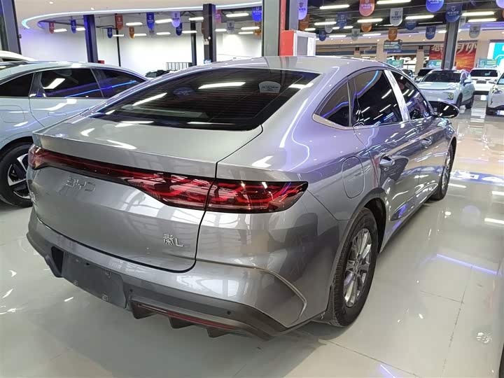 Фото 7 - BYD Qin L