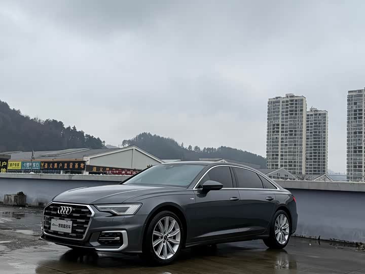 Фото 1 - Audi A6L