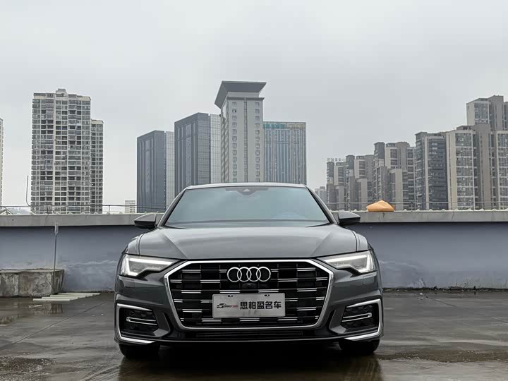 Фото 2 - Audi A6L